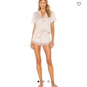 Flora Nikrooz Victoria Solid Charmeuse Notch Short Set in Whisper Pink